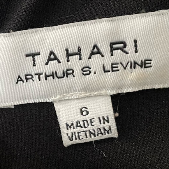 Tahari Arthur S Levine women’s v-neck ruffle sleeveless wide leg jumpsuit size 6 - Picture 6 of 8